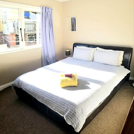Emma'S Cosy City Hideaway Nelson Bilik gambar