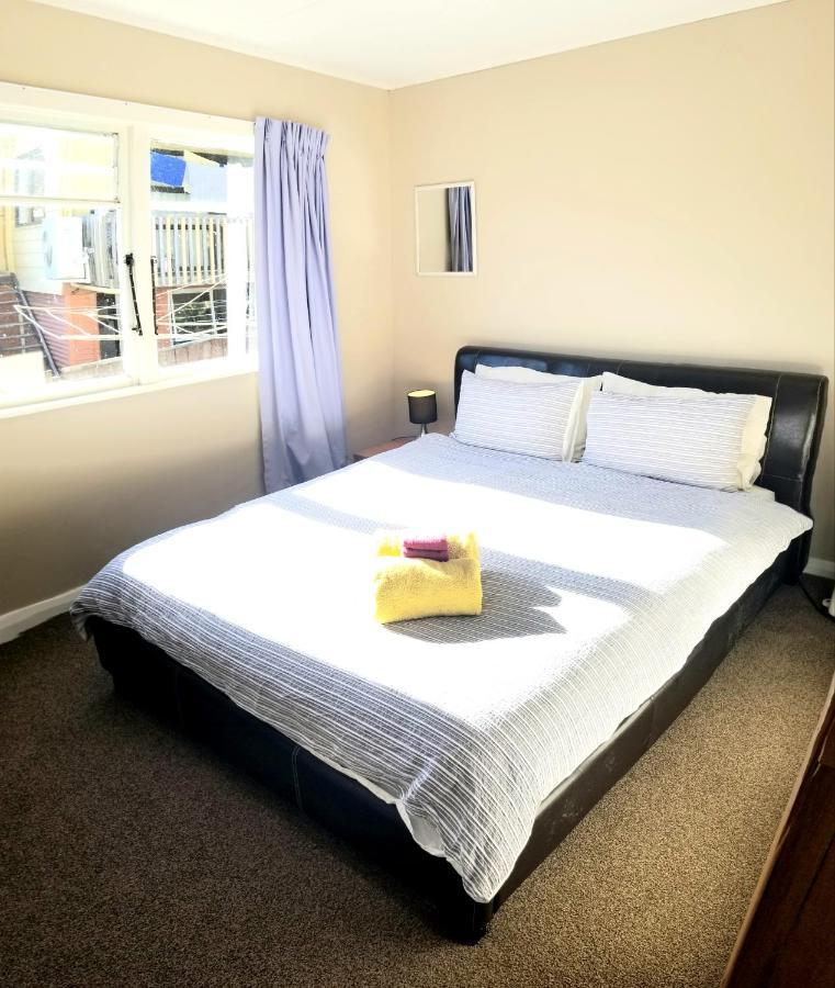 Emma'S Cosy City Hideaway Nelson Bilik gambar